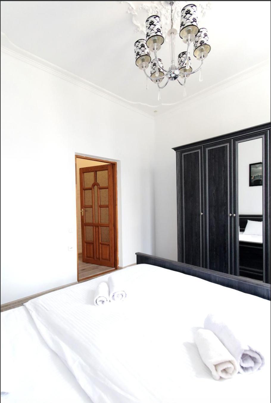 "Deluxe Apartments" K 44 - 1225 Lviv Extérieur photo